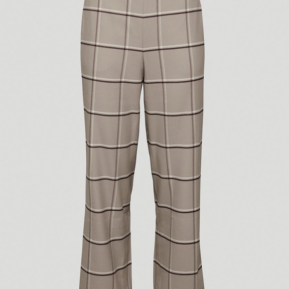 Aritzia Pants - NWT Aritzia Mina Pant